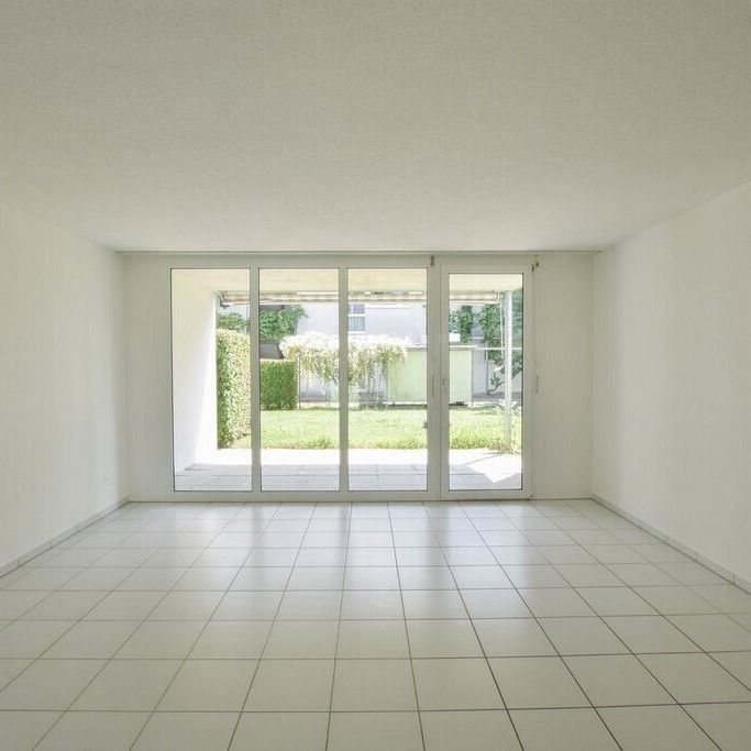 Spacious apartment in a quiet location in Ittigen - Photo 1