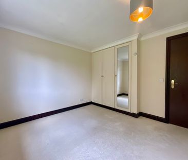 3 bedroom Semi-Detached House to let - Photo 5