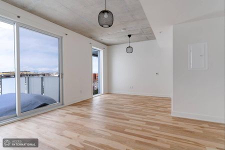 Charming two-story apartment for rent in Rosemont | Accès International - Photo 2