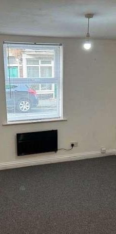 St. Johns Court, Grantham, Lincolnshire, NG31 - Photo 1