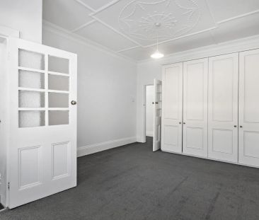 Spacious One-Bedroom Apartment in Prime St Kilda Location - Photo 5