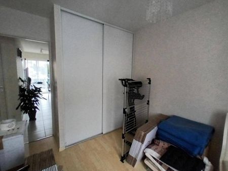 Location appartement t3 61 m² à Luc-la-Primaube (12450) - Photo 4