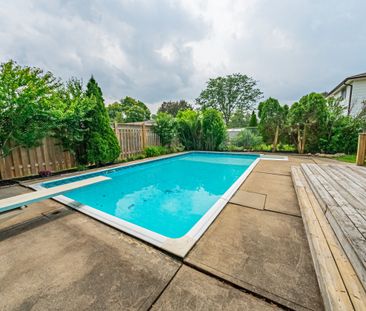 For Lease - 12 Quinlan Court, Hamilton, Ontario - Photo 4