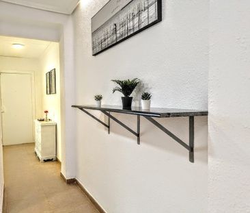 Carrer de Joaquín Costa, Burjassot, Valencian Community 46100 - Photo 2