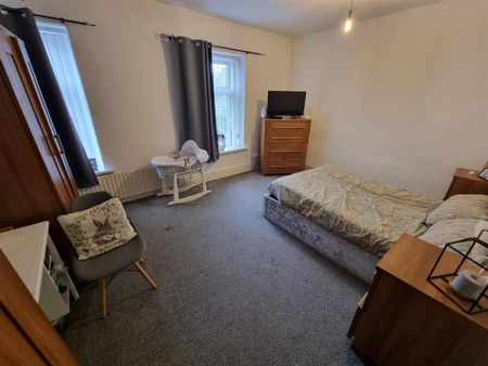 Penybryn Terrace, The Bryn, BLACKWOOD - Photo 3