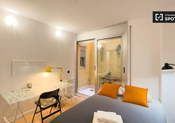 Rambla de la Muntanya, Barcelona, Catalonia 08041