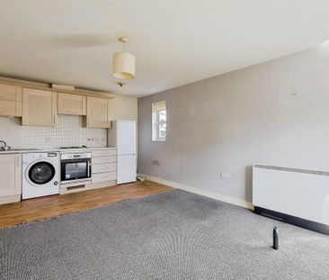 2 bedroom flat to rent - Photo 5