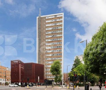 A spacious 4 double bedroom flat located close to Angel & Old Street - Photo 1