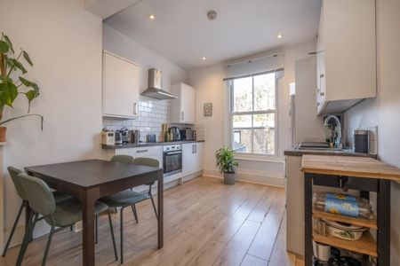 2 bedroom flat to rent - Photo 3