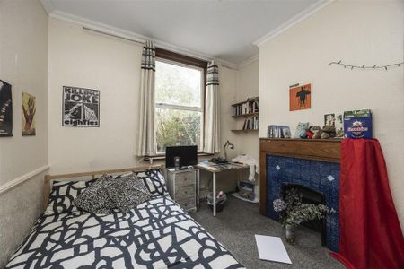 5 bedroom terraced house to rent - Photo 3