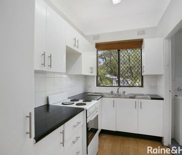 2/82-84 Hunter Street, Hornsby, NSW 2077 - Photo 1