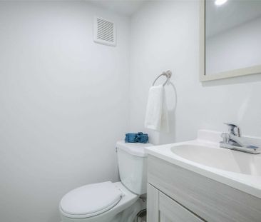 For Lease - 22 Weatherup Crescent, Barrie, Ontario - Photo 4