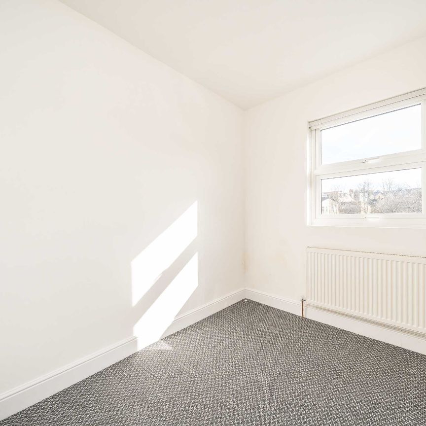 Maybury Street, Tooting, SW17, London - Photo 1