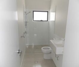 16/30 Sapphire Place ELANORA, QLD, 4221 - Photo 5