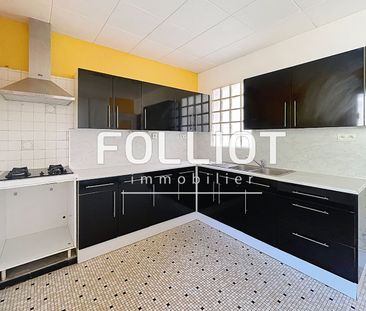 A LOUER : Maison 5 Pi�ces Fougeres - Ref 2560AB - Photo 4