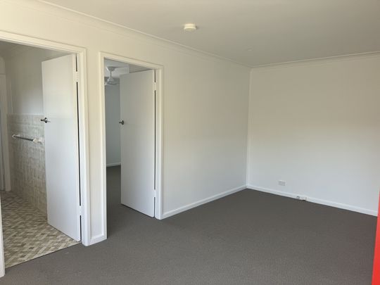 2/24 Garden Grove Pde, Adamstown Heights, NSW 2289 - Photo 1