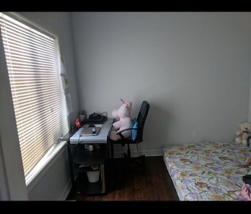 For Lease - 5 Exhibition Crescent, Brampton, Ontario - Photo 6