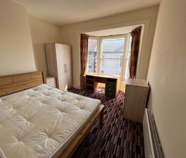 4 bedroom flat to rent - Photo 5