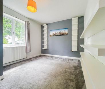 2 bedroom semi-detached house to rent - Photo 5