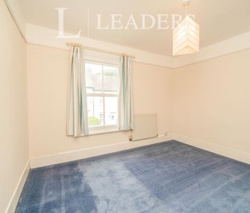 2 bedroom house to rent Riverside, Pixham, RH4 - Photo 4