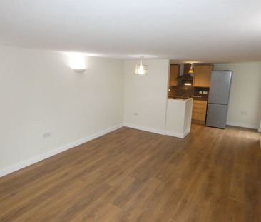 1 bed Apartment - To Let - Photo 2