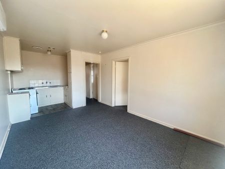6 / 15 Howe Street, MURRUMBEENA - Photo 2