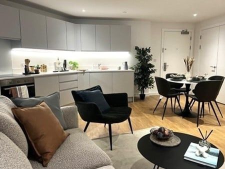 2 bedroom apartment to rent - Photo 4