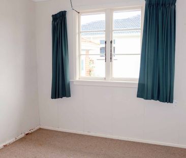 NORTH END HOME - Photo 3