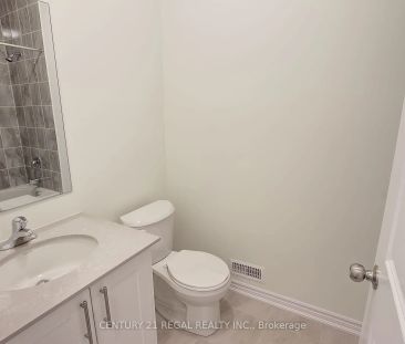 Condo Townhouse For Lease | N9195068 - Photo 4