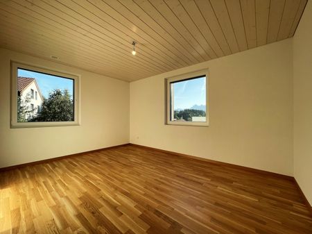 4.5 rooms on the 1st floor with terrace - Photo 4