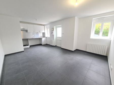 Appartement 3 pièces refait à neuf + parking extérieur - Photo 2
