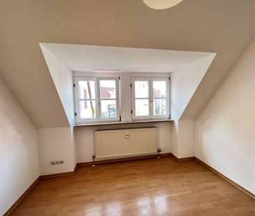 Zentrale Lage Fischbach! Freie 3-Zimmer-DG-Wohnung! TG-Stellplatz m... - Foto 1