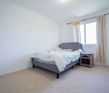 Detached Home For Lease | X8440516 - Photo 1