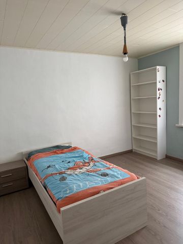 Te huur: Ruime woning met tuin en garage in Gits - Photo 3
