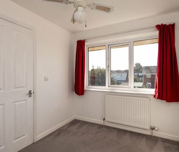 Millfield, Sittingbourne, Kent, ME10 - Photo 6