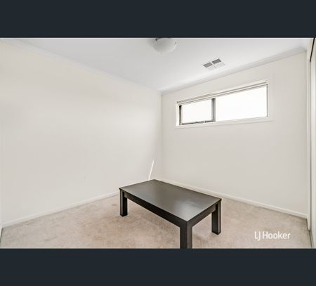 33 Finnis Street, Blakeview, SA 5114 - Photo 2