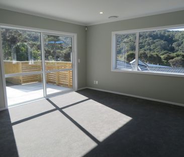 WAINUIOMATA LIVING! - Photo 6
