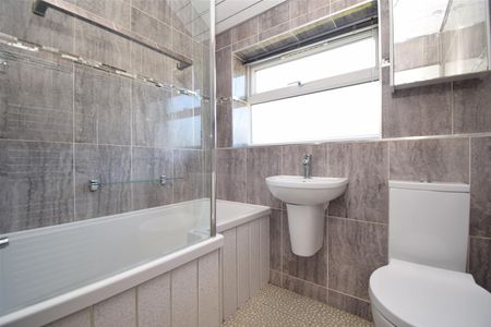 Southfield Lane, Horbury, Wakefield - Photo 4