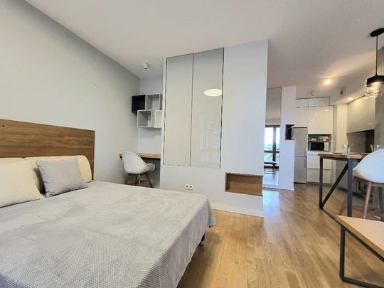 Świetnie urządzona kawalerka z komórką i garażem 34.18 m² - Photo 1