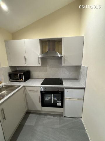 Studio to rent - Photo 3