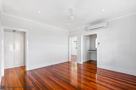 Slice of Paradise with Incredible Views! - Photo 4