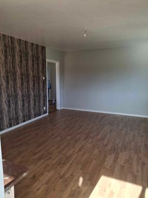 Centralvägen, Trädet - Foto 1