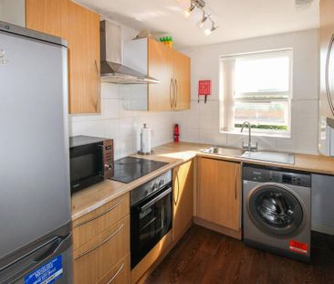 2 bedroom maisonette to rent - Photo 4