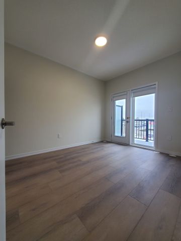 For Lease - 8 Matawin Lane, Richmond Hill, Ontario - Photo 5