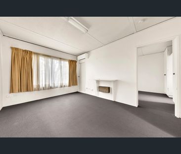 13/10-16 Wetherby Road, Doncaster, Vic 3108 - Photo 2