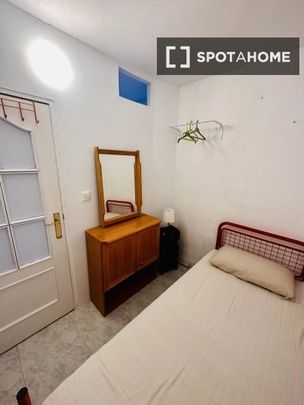 madrid, Community of Madrid 28038 - Photo 1