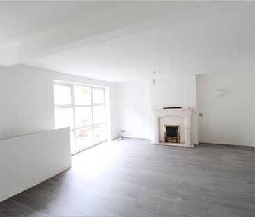 4 bedroom detached house to rent - Photo 4