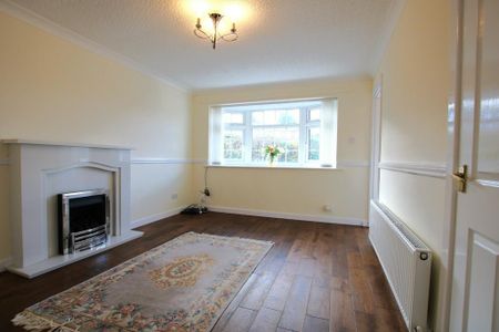 2 bedroom semi-detached bungalow to rent - Photo 2