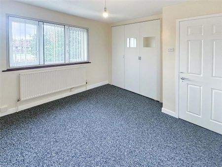 4 bedroom detached house to rent - Photo 5