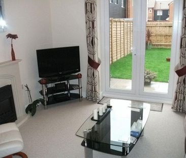 2 bedroom terraced house to rent - Photo 2